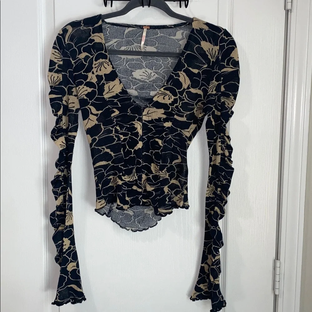 NWOT Free People Through The Meadow Top‎ In Black Combo